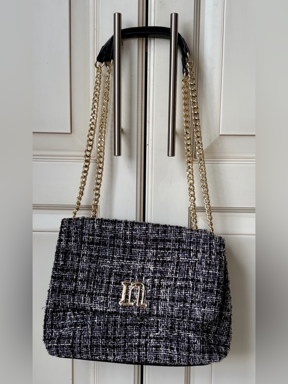 NWOT Nanette Lepore Black, Grey & White Tweed Shoulder Bag with Gold Chain.